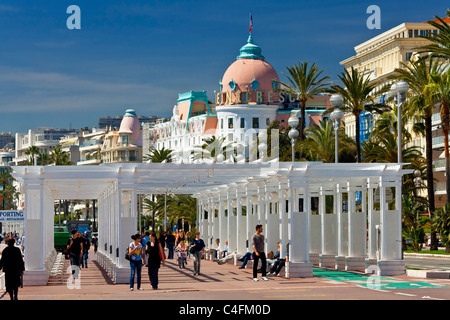 Europa, Frankreich, Alpes-Maritimes (06), Promenade des Anglais und Hotel Negresco Stockfoto