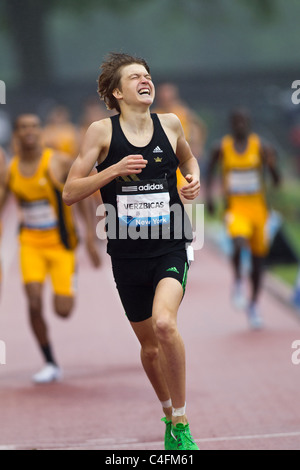 Lukas Verzbicas Sieger der Junioren eine Meile laufen beim 2011 NYC Grand Prix Leichtathletik -Wettbewerb Stockfoto