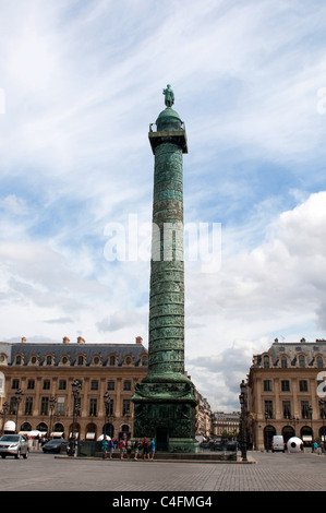 Vendôme-Säule mit der Statue von Napoleon Bonaparte, an der Place Vendome in Paris, Frankreich Stockfoto