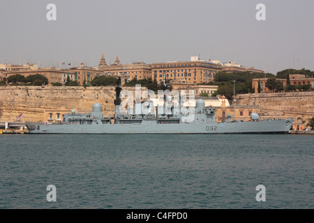 Die Royal Navy Zerstörer HMS Liverpool in Maltas Grand Harbour Stockfoto