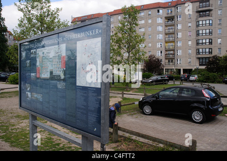 Ortsbild des Hiler Bunker, jetzt einen Wohnblock in ex-Ostberlin Stockfoto