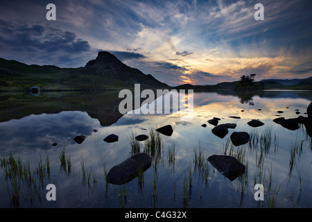 Llynnau Cregennen in der Morgendämmerung unter Cadair Idris, Snowdonia, Wales Stockfoto