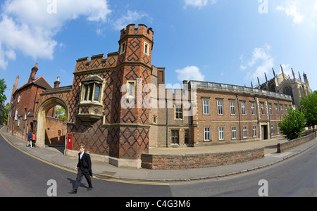 Öffentliche Schuljunge, Eton College, Eton Schule, Berkshire, England, UK, Vereinigtes Königreich, GB, Großbritannien, britische Inseln, Europa Stockfoto