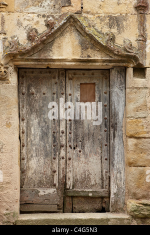 eine Tür in Saint-Félix-Lauragais, Haute-Garonne, Midi-Pyrenäen, Frankreich Stockfoto