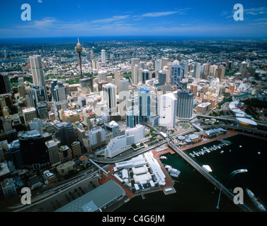 Sydney Harbour Hafen-Skyline mit Bootsverkehr am Circular Quay Stockfoto