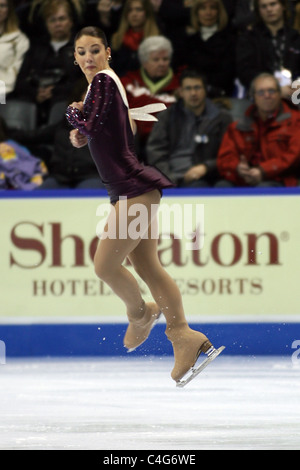 Izabel Valiquette konkurriert bei der 2010 BMO kanadischen Figure Skating Championships in London, Ontario, Kanada. Stockfoto