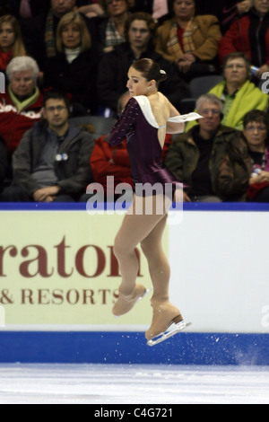 Izabel Valiquette konkurriert bei der 2010 BMO kanadischen Figure Skating Championships in London, Ontario, Kanada. Stockfoto