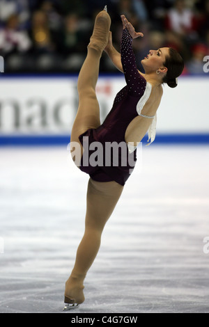 Izabel Valiquette konkurriert bei der 2010 BMO kanadischen Figure Skating Championships in London, Ontario, Kanada. Stockfoto