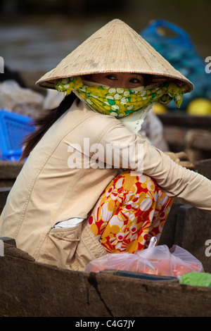 Frau in der schwimmenden Markt nr Can Tho, Mekong-Delta, Vietnam Stockfoto