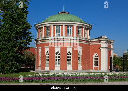 Pavillon am Haupteingang des 18. Jahrhunderts Neugotische (Gothic Revival) Tsaritsyno Immobilien in Moskau, Russland Stockfoto