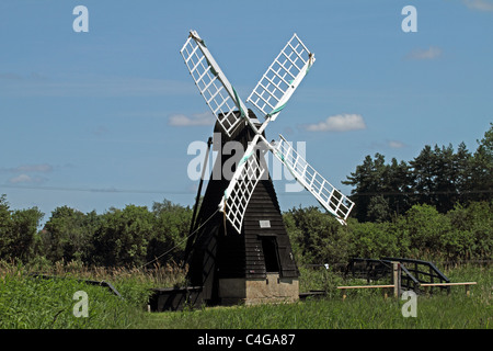 Windpump - Wicken Fen, Cambridgeshire, England. Die letzten operationellen Holz- Windpump im Venn. Stockfoto