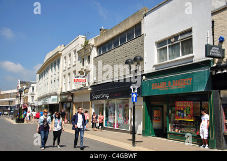 Main shopping Street, Biggin Street, Dover, Kent, England, Großbritannien Stockfoto