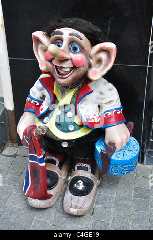 Norwegischer Troll (nordische Folklore) vor dem Souvenirladen, Kristiansand (Christiansand), Agder County, Norwegen Stockfoto