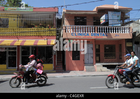 Santo Domingo Dominikanische Republik, Bajos de Haina, Nachbarschaft, gemischte Nutzung Häuser, Zahnklinik, Häuser Häuser Häuser Häuser Häuser Residenz, Motorrad Stockfoto