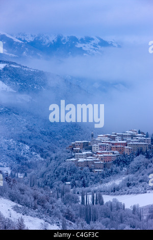 PRECI in Winter, Valnerina, Nationalpark Monti Sibillini, Umbrien, Italien Stockfoto