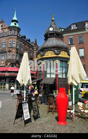 Café-Kiosk in Nystorv, Kopenhagen (Kobenhavn), Königreich Dänemark Stockfoto