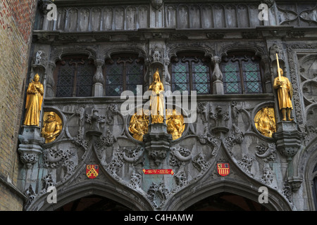 Detail der Fassade der Basilika des Heiligen Blutes, Brugge. Stockfoto