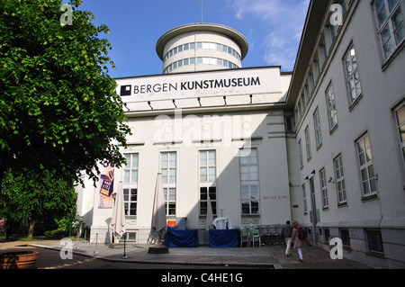 Bergen Kunstmuseum und Lille Lungegårdsvannet See, Bergen, Hordaland County, Region Vestlandet, Norwegen Stockfoto