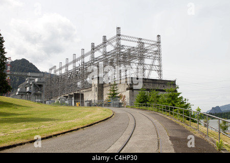 Wasserkraftwerk in Columbia River Gorge Stockfoto