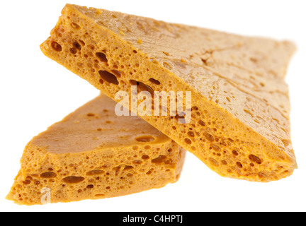 Zwei Stücke von Cinder toffee Stockfoto