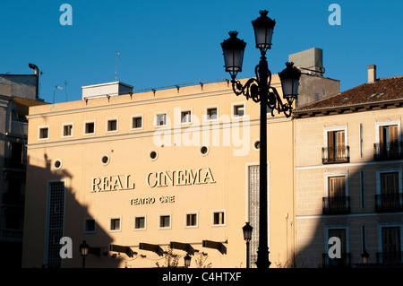 Echtes Kino, Royal Kino, Plaza de Isabel II, Madrid, Spanien Stockfoto