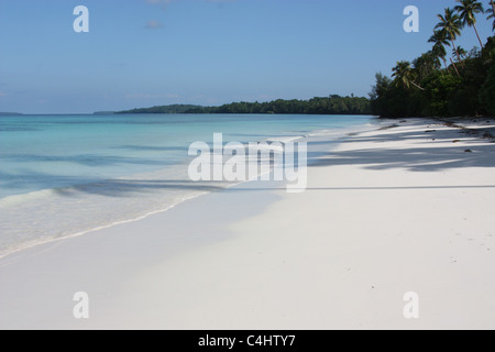 Fernbedienung Ohoililir Traumstrand auf den indonesischen Kei-Inseln Stockfoto