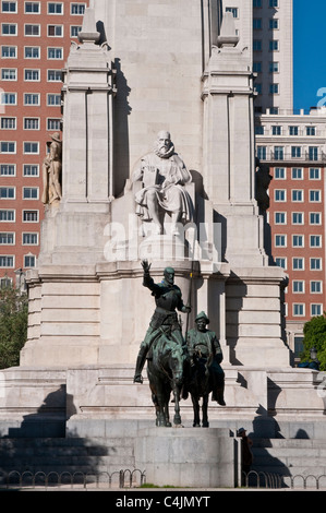 Denkmal nach Miguel de Cervantes, Plaza de España, Madrid, Spanien Stockfoto