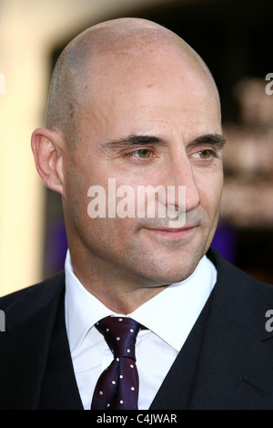 MARK STRONG GREEN LANTERN LOS ANGELES WORLD PREMIERE HOLLYWOOD LOS ANGELES Kalifornien USA 15. Juni 2011 Stockfoto