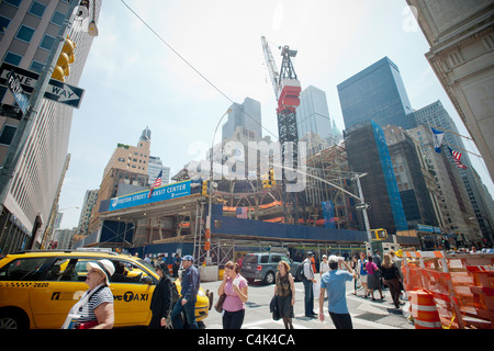 Bau der Fulton Street Transit Center auf dem Broadway und der Fulton Street in Lower Manhattan in New York Stockfoto