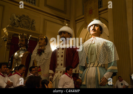 150. Parade der Riesen und Big-Köpfe, St. Laurentius-Kirche San Fermín Street-Party, Pamplona, Navarra, Spanien, Europa. Stockfoto