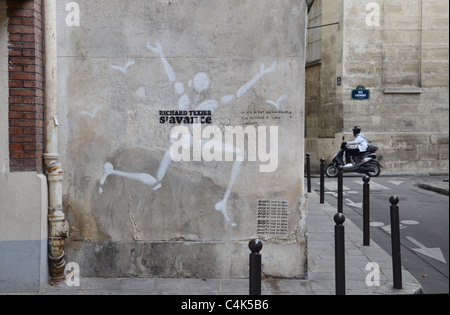 Ein Stück von Graffiti von Jérome Mesnager in der Rue du Pot de Fer, Paris Frankreich. Stockfoto