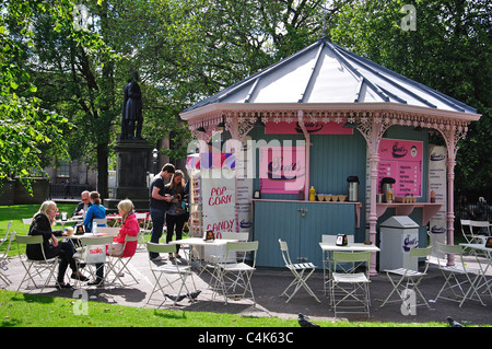 Viktorianische Snack-Bar, Princes Street Gardens, Edinburgh, Lothian, Schottland, Vereinigtes Königreich Stockfoto