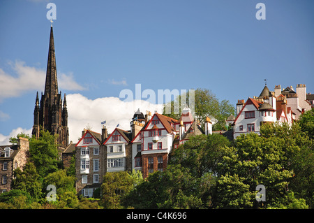 Kathedrale von St.Charles und Häuser, Market Street, Edinburgh, Lothian, Schottland, Vereinigtes Königreich Stockfoto