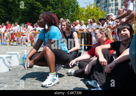 Ländlichen Sport, "Plaza de Los Fueros" (Tribunale Platz), San Fermín Street-Party, Pamplona, Navarra (Navarra), Spanien, Europa. Stockfoto