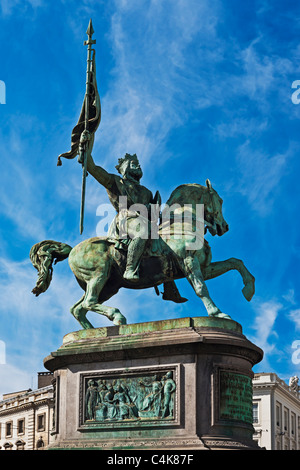 Statue von Gottfried von Bouillon, lebte von 1060 bis 1100, vor dem königlichen Palast in Brüssel, Belgien Stockfoto