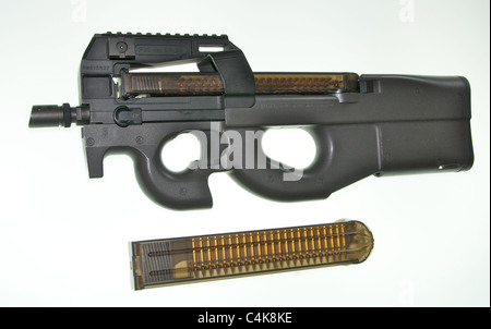 Die FN P90 Ist Eine Selektive Feuer Pers nliche Verteidigungswaffe PDW die-fn-p90-ist-eine-selektive-feuer-pers-nliche-verteidigungswaffe-pdw