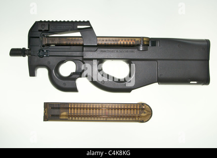 Die FN P90 Ist Eine Selektive Feuer Pers nliche Verteidigungswaffe PDW die-fn-p90-ist-eine-selektive-feuer-pers-nliche-verteidigungswaffe-pdw