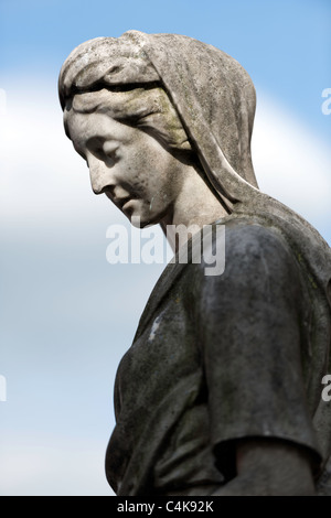 Statue der Wassergöttin - Rebecca Fountain außerhalb Bath Abbey Stockfoto