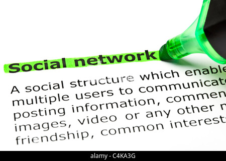"Social Network" markiert in grün mit Filzstift Tipp Stockfoto
