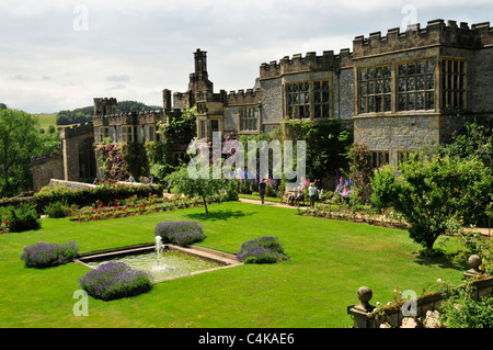 Touristenattraktion Haddon Hall in der Nähe von Bakewell in Derbyshire Stockfoto