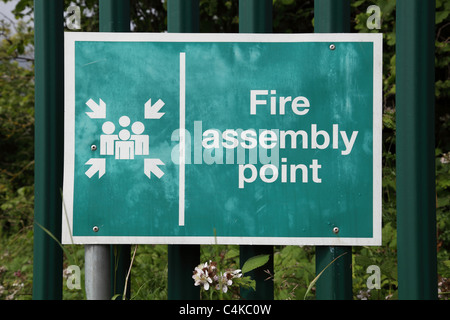 Ein Feuer-Sammelplatz unterzeichnen in Großbritannien. Stockfoto