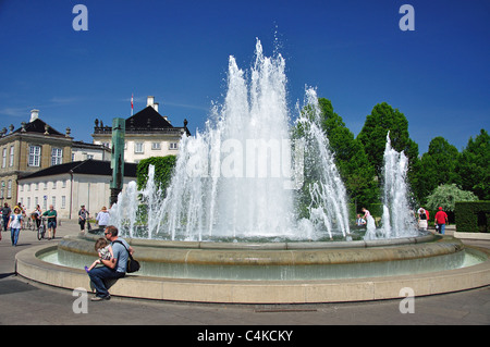 Brunnen in den Amalie-Gärten, Amaliehaven, Kopenhagen (Kobenhavn), Königreich Dänemark Stockfoto