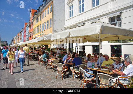 Restaurants am Nyhavn-Kanal, Kopenhagen (Kobenhavn), Königreich Dänemark Stockfoto