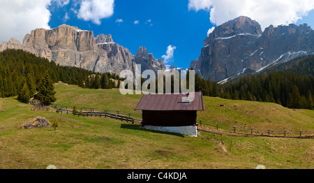 Blick auf Piz Selva aus Seilbahn Pradel-Rodella, Pecol, Trentino-Alto Adige, Dolomiten, Italien, Europa Stockfoto