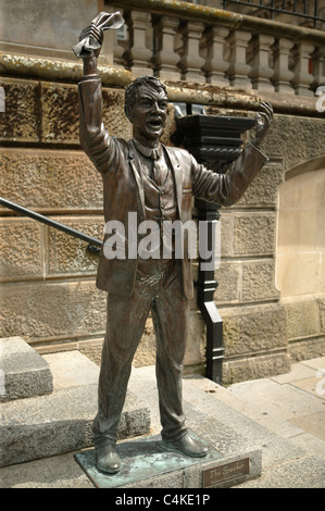 Der Redner, lebensgroße Bronze-Statue von Belfast geboren Bildhauer Gareth Knowles Stockfoto