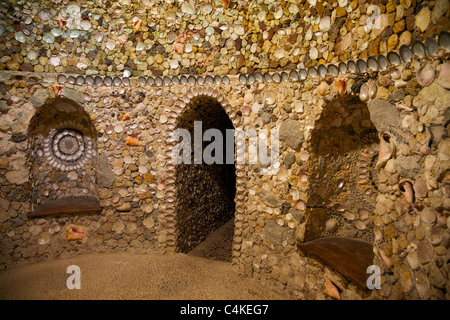 Eingang zum Rat Kammer in Scotts Grotte, Ware, Hertfordshire, die größte Grotte in England Stockfoto