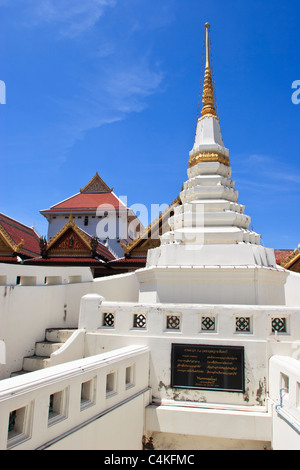 Weißes Top Betondach genannt "Chedi" der Boot-Tempel, Wat Yannawa, Bangkok, Thailand. Stockfoto