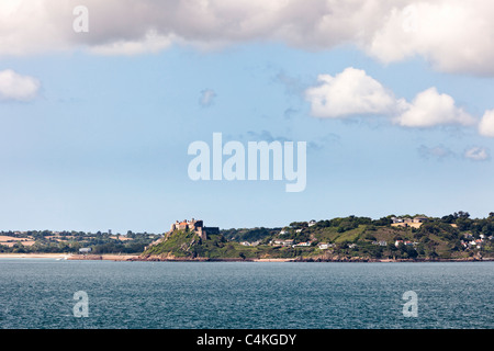 Mont Orguiel Burg und Hafen von Gorey, Jersey, Kanalinseln, UK Stockfoto