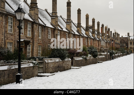 Pfarrer in Wells, Somerset, nach einem Schneesturm ausklingen. Stockfoto