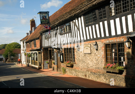 Historischen Fachwerkhaus das George Inn, Touristenort, East Sussex, England Stockfoto